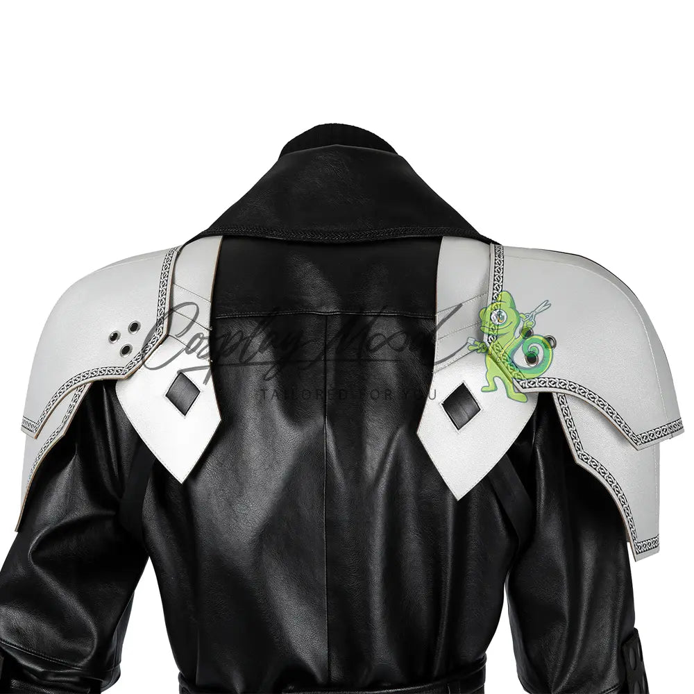 Costume-Cosplay-Sephiroth-giovane-Final-Fantasy-VII-Before-Crisis-10